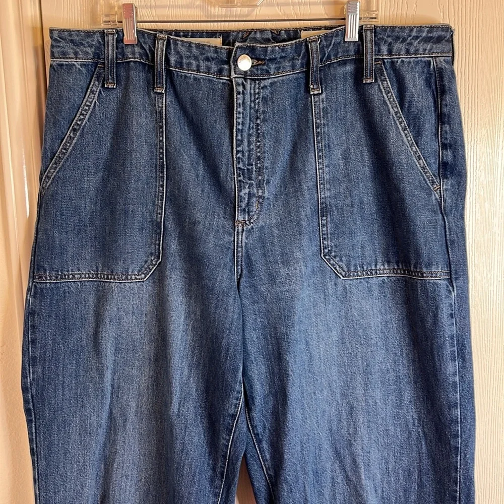 Women's High-Rise Wide Leg Jeans - Universal Thread Medium Wash. Size 17R